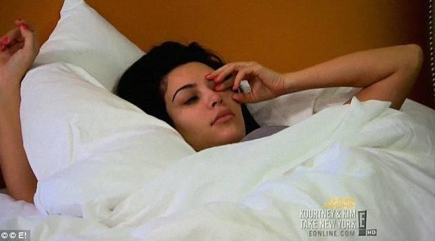 台湾性感女星出席活动，遭媒体窃喜疯狂拍摄，看到照片后恍然大悟