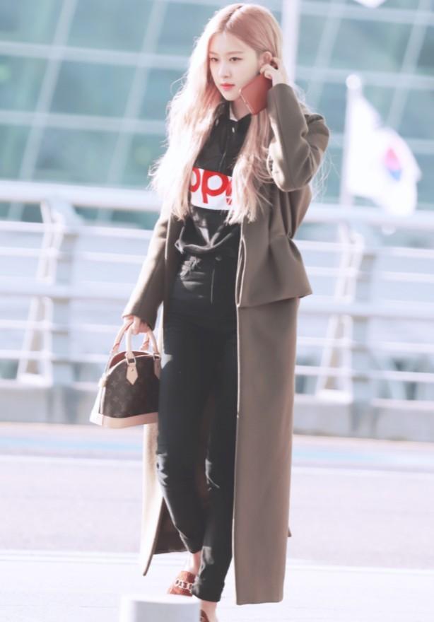 韩国女星朴彩英亮相，惊艳了无数人，网友：理想初恋小女友