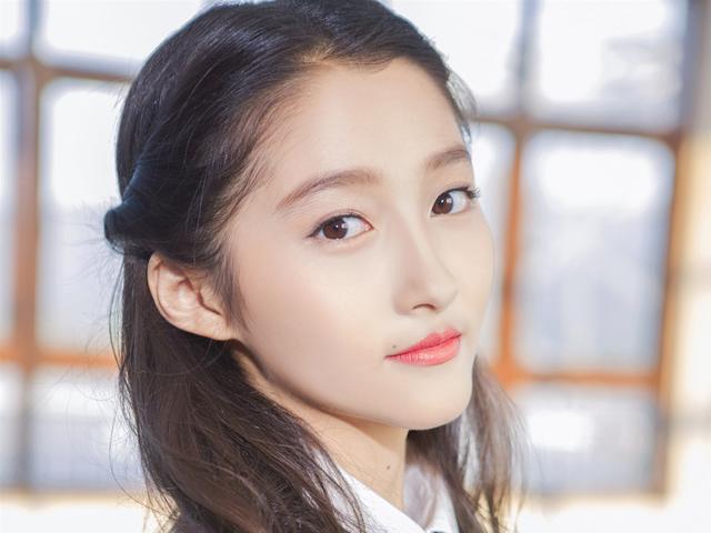 央视评选新“四小花旦” 这4位女星，你还满意吗？