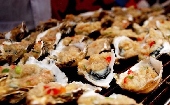 这些烧烤摊上最受欢迎的菜式，哪一款会让你半夜想着都流口水呢