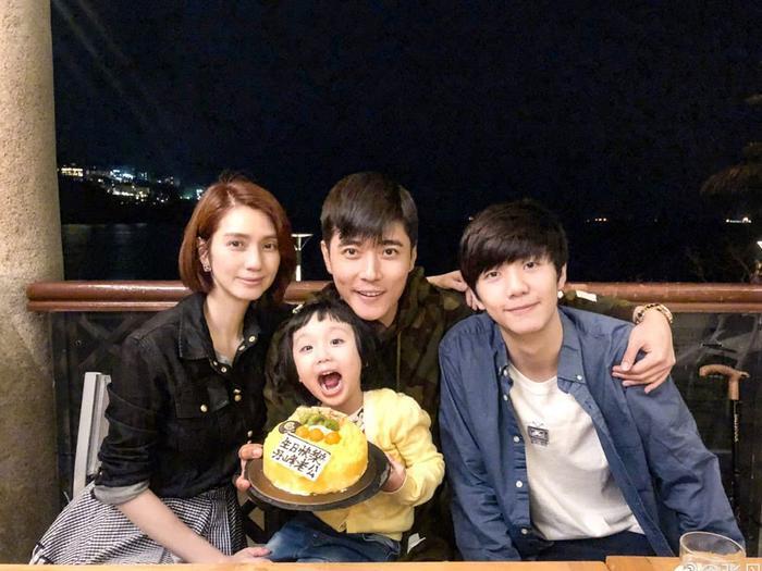 张丹峰爱子张浩锋成功出道，实力不输范丞丞