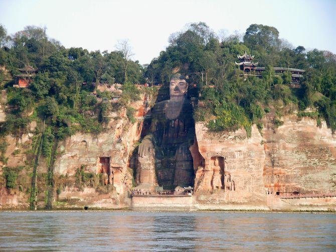 中国城市介绍之乐山