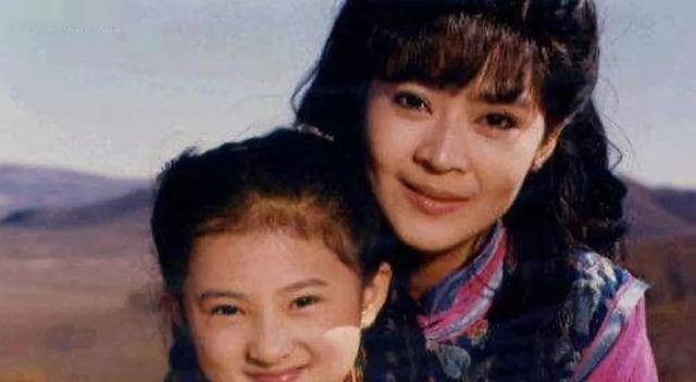 “婉君”金铭近况，创办儿童剧团并亲自授课，39岁仍单身