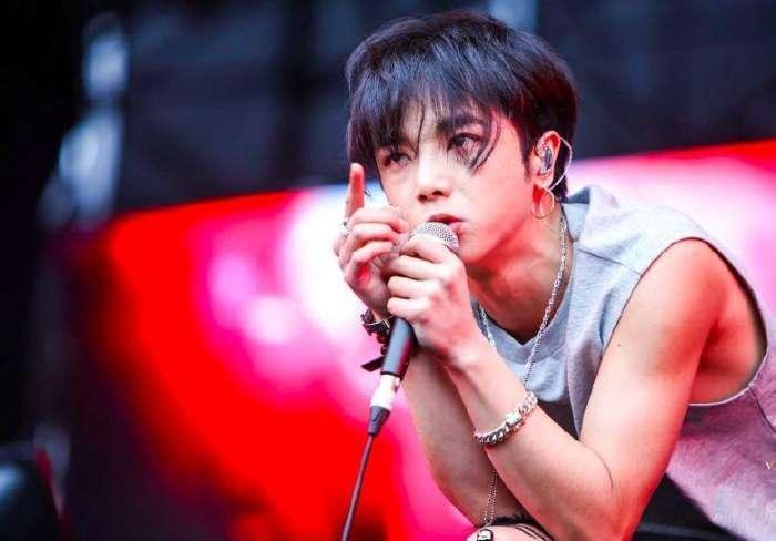 被造型耽误的帅哥们, 白宇成硬汉, 网友: 曾经嫌他丑, 如今追成狗