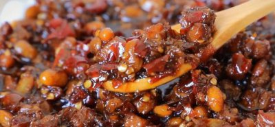 ​老妈教我黄豆酱这样做，用了30年配方，不发酵不用晒，出锅就能吃