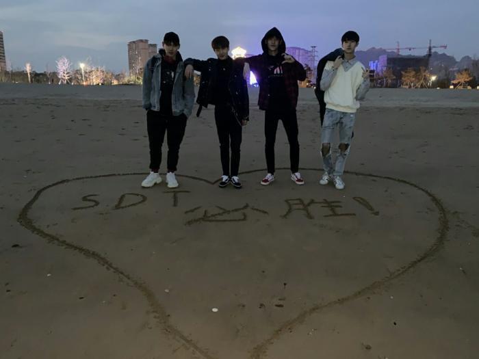 李鑫一的成功，来自他的善良和默默无闻的努力