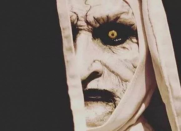 还原《招魂》中真实的安娜贝尔，恐怖指数五颗星！