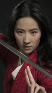 ​刘亦菲剧照被粉丝P图白白嫩嫩真的适合当兵打仗的花木兰？