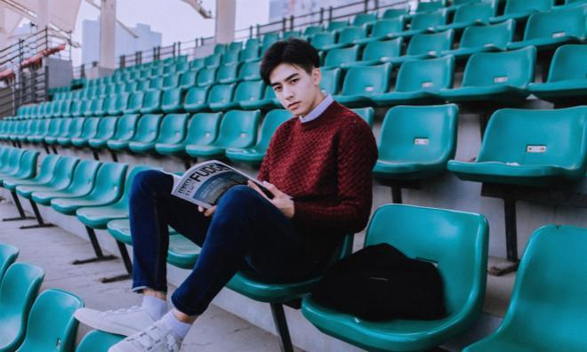 宋威龙是一个很优秀的演员，高颜值还很有演技，很受观众的喜爱