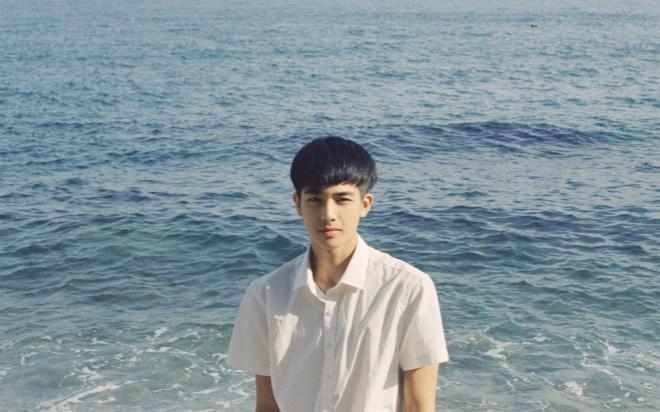 宋威龙是一个很优秀的演员，高颜值还很有演技，很受观众的喜爱