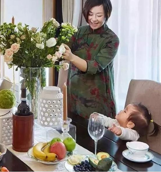 带你看看李天田住的豪宅,室内装修奢华至极,头次见这样的房