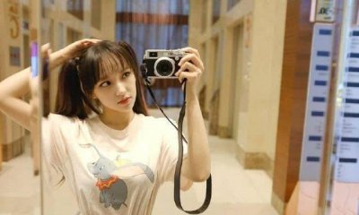 ​34岁洪真英豁出去了，包臀裙勾勒好曲线，甜美依旧如少女