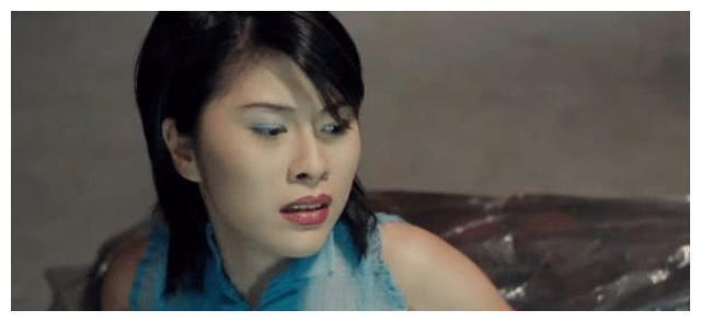 “古惑仔”方婷现身，42岁已是四个孩子的妈，身材不输20岁儿媳