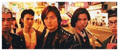 ​“古惑仔”方婷现身，42岁已是四个孩子的妈，身材不输20岁儿媳