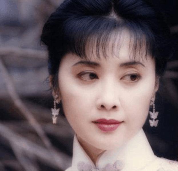 女儿国国王朱琳, 一生一个角色成经典, 今60多岁仍美丽动人!