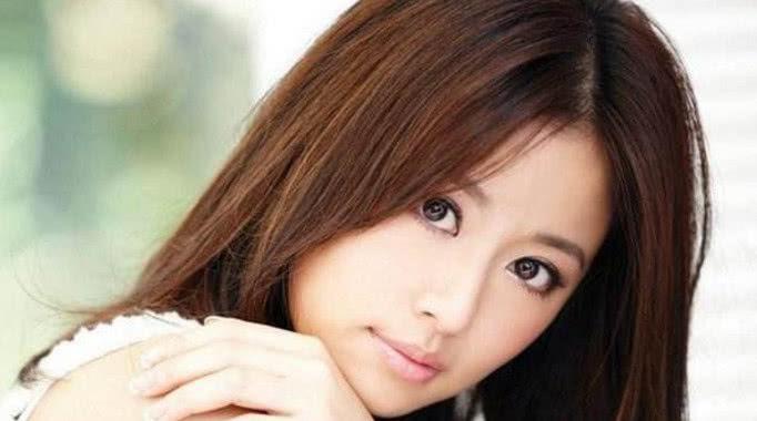 42岁林心如二胎迎来儿子，霍建华落泪