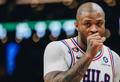 ​还得是鞋王！塔克上脚罕见 Kobe 战靴！全世界就一双 …