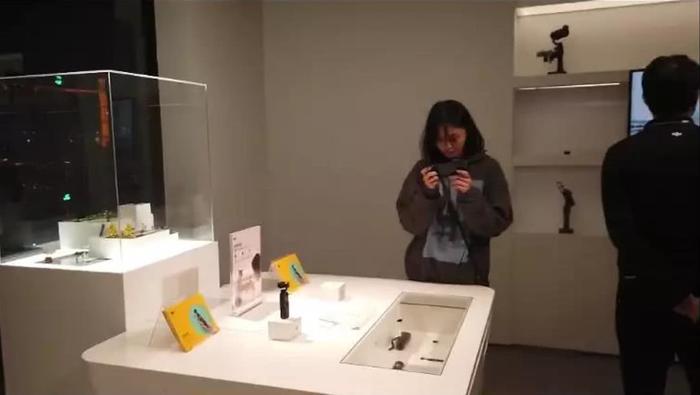 郑爽张恒又被偶遇！郑爽停工和男友黏一起，难道张恒也放长假了？