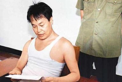 ​他是张子强的马仔，分赃后买百万奔驰送儿子，在老家建6栋别墅！