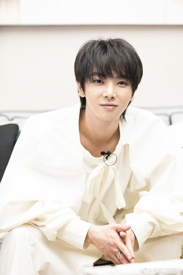 第二季明日之子中，华晨宇怼李袁杰，李宇春也很不屑？