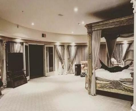 黄子韬与SM解约诉讼在韩败诉 起底黄子韬富二代家庭背景