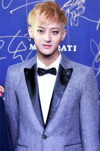 ​黄子韬与SM解约诉讼在韩败诉 起底黄子韬富二代家庭背景