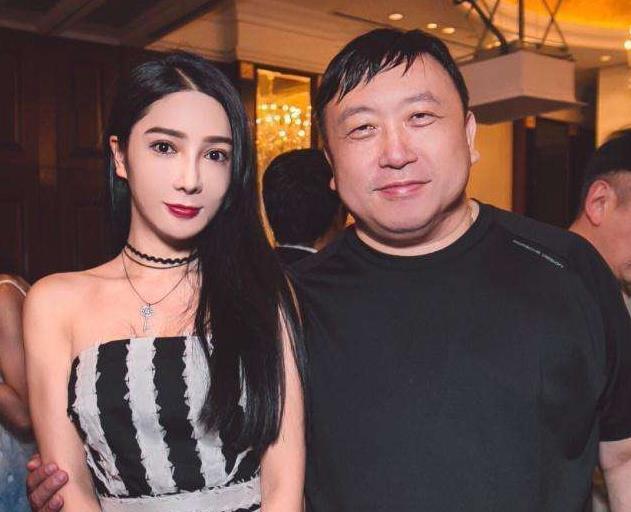 女星任娇凌晨2点坠楼身亡真相大白，死前被2人强行拉扯