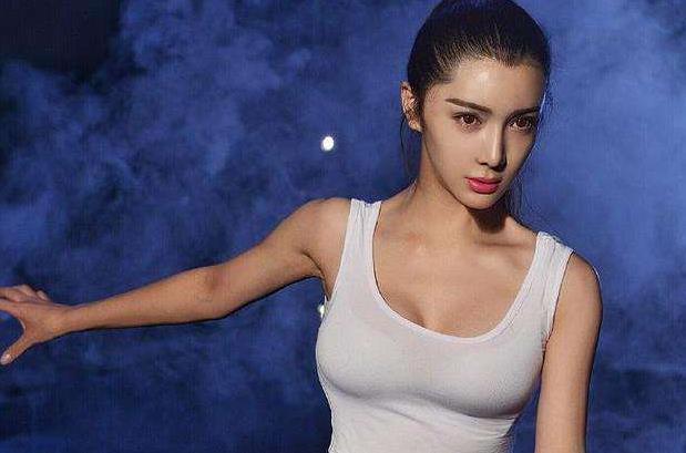 女星任娇凌晨2点坠楼身亡真相大白，死前被2人强行拉扯