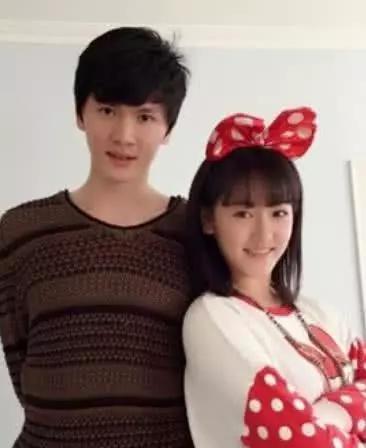 她凭借《乡村爱情11》走红，舅舅是国家一级运动员，和林丹齐名