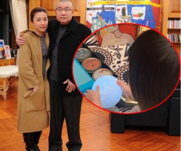 ​甘比晒刘銮雄66岁所生三胎女儿，宝宝小胖手可爱头发很浓密