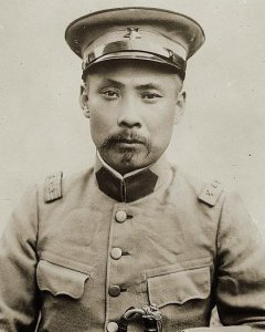 ​一代枭雄死后被葬在路边，儿子寻花问柳，玩腻的姨太太送到济良所