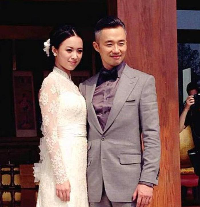 她是30岁美女主持，嫁同行老公