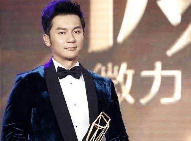 李晨家世曝光，背景大到不像话，网友：难怪轻而易举追到范冰冰