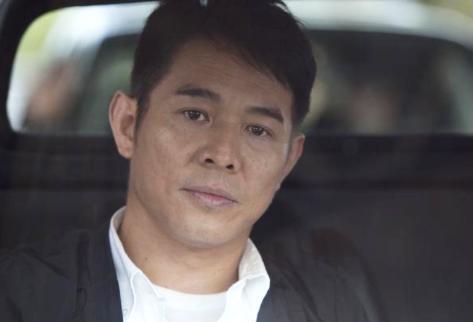 李连杰为改回国籍愿捐全部身家80亿，成龙一句话伤了他的心