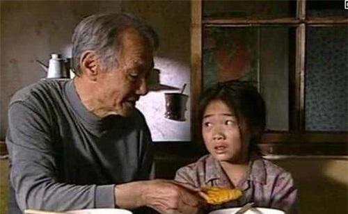 她是《暖春》中让人怜惜的小花，如今美到不敢认！