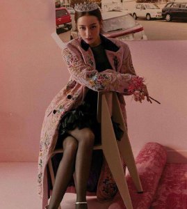 ​盘点丝袜女星：热巴88分，关晓彤95分，赵丽颖90分，她无人