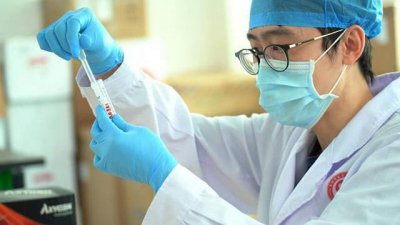 ​龙岗妇幼保健院中心实验室：精准产前诊断，为更多准妈妈优生优育保驾护航