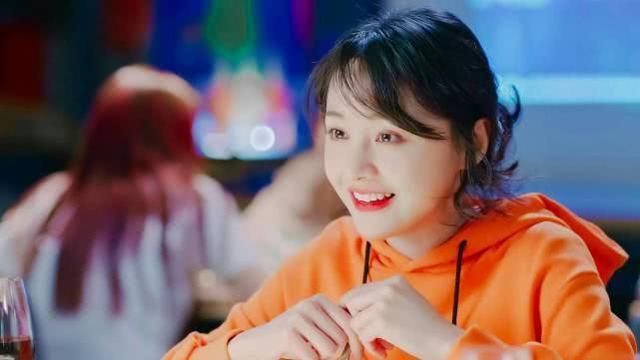 郑爽回应演技炸裂：听到导演表扬有点心虚，剧中服装很多不超50元