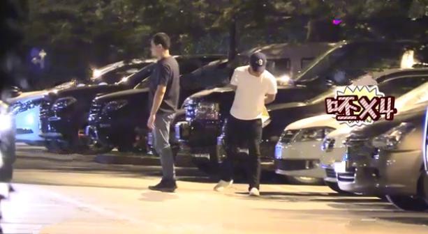 吴京疑为《战狼3》筹备意外暴露陋习，当街连吐四口浓痰太毁形象