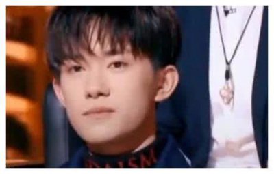 ​易烊千玺含泪谈弟弟楠楠“全名”，说了十个字，引网友集体心疼！