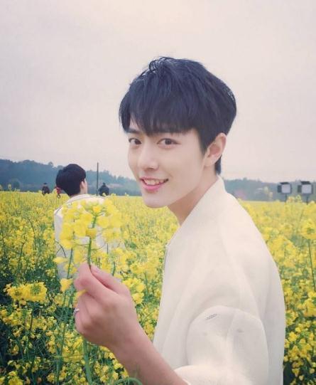 肖战并不是原名？得知他的本名后，网友：幸亏改了！