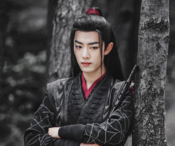 肖战并不是原名？得知他的本名后，网友：幸亏改了！