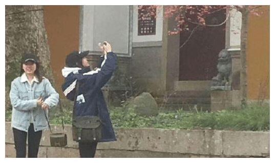 杨颖肚子大到藏不住？黄晓明喊话回家待产，跑男纷纷送上祝福！