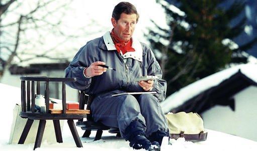 英国王室非常富有,过着富豪般的生活，那么王室成员是如何赚钱的