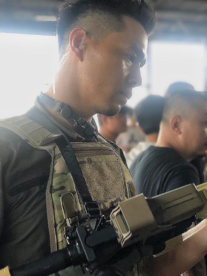 丁春诚绝杀《唐人街探案》 网友称赞连领盒饭都很撩