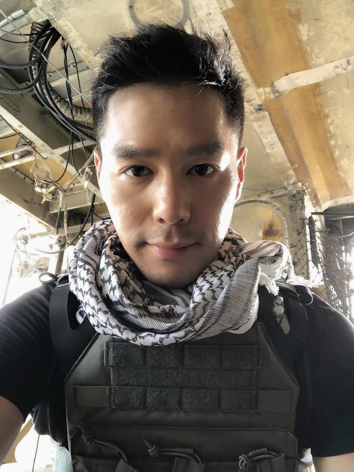 丁春诚绝杀《唐人街探案》 网友称赞连领盒饭都很撩