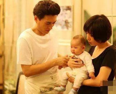 她是靳东第一任妻子，被强奸怨恨在心毒死丈夫，亲儿子送她进监狱