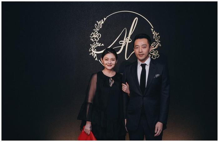 大S宣布终止怀孕第三胎，因胚胎发育不全，小s爆料大s情绪低落