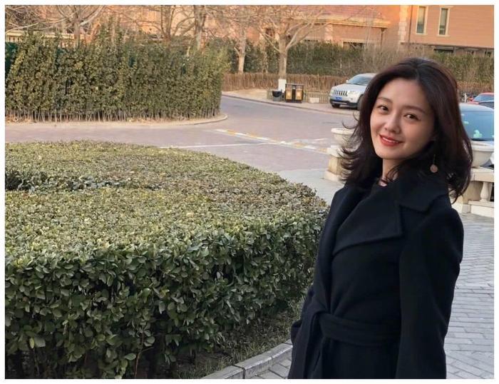 大S宣布终止怀孕第三胎，因胚胎发育不全，小s爆料大s情绪低落