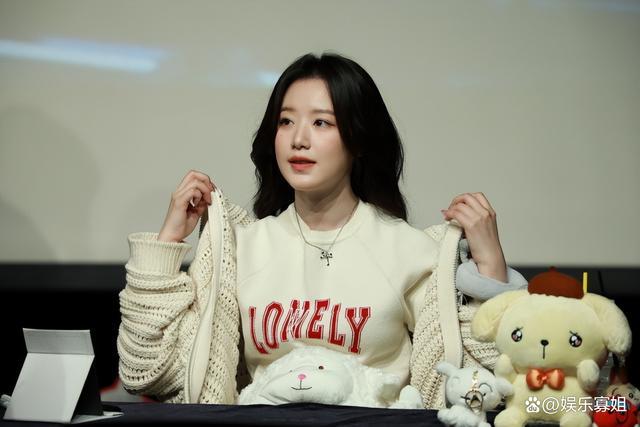 叶舒华站姐因未修图被粉丝吐槽 网友表示生图看起来更自然！